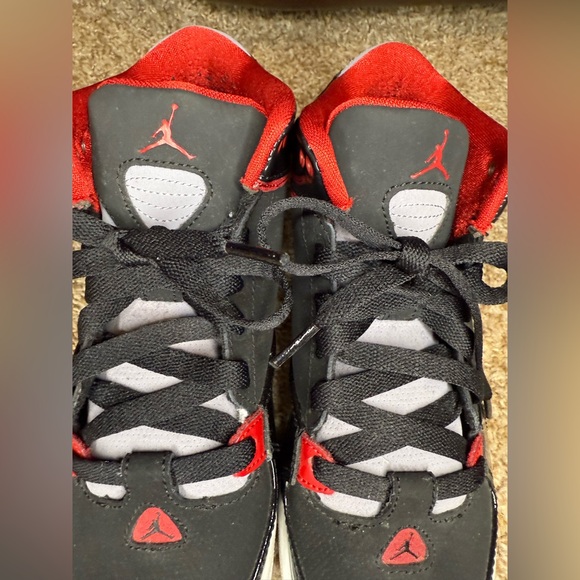 Jordan Kids Black and Red Sneakers - Picture 7 of 10